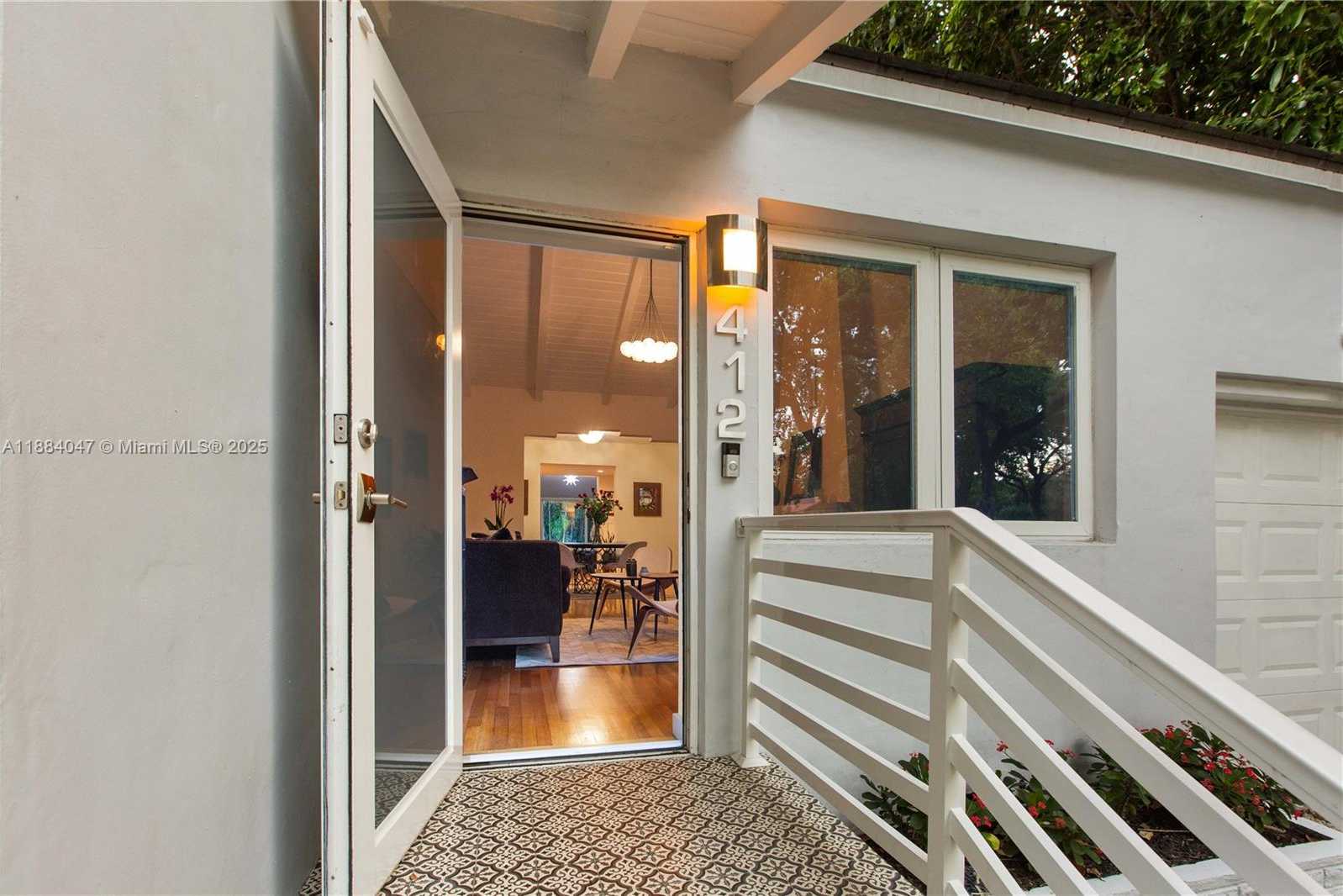 Small Image of 412 ZAMORA AVE, Coral Gables Number 37