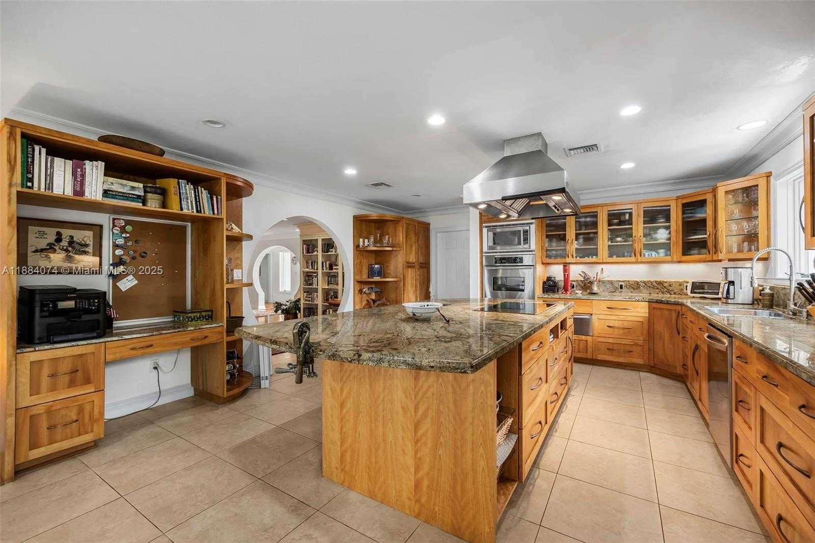 Small Image of 5120 CARILLO ST, Coral Gables Number 25