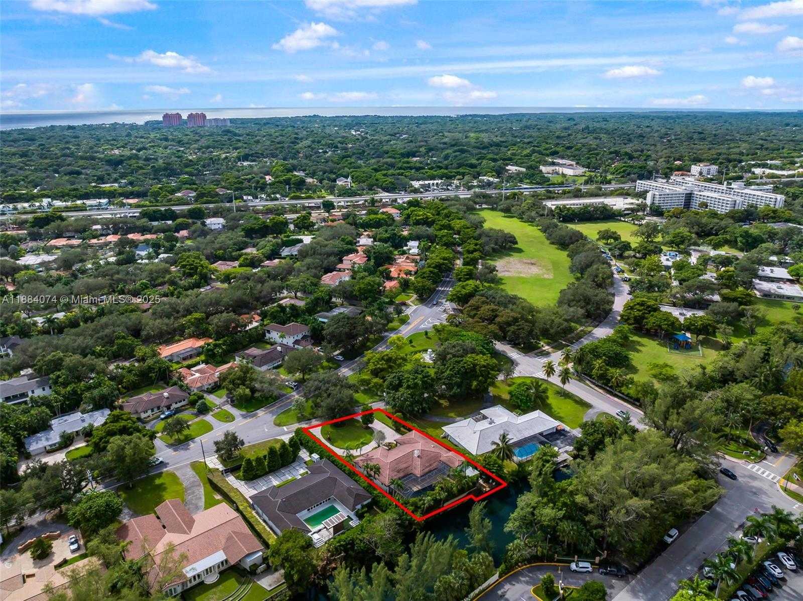 Small Image of 5120 CARILLO ST, Coral Gables Number 58
