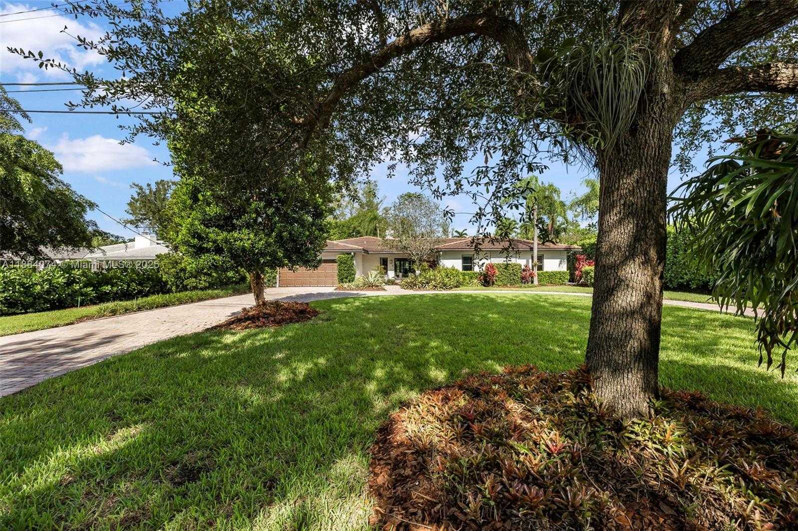Small Image of 5120 CARILLO ST, Coral Gables Number 6