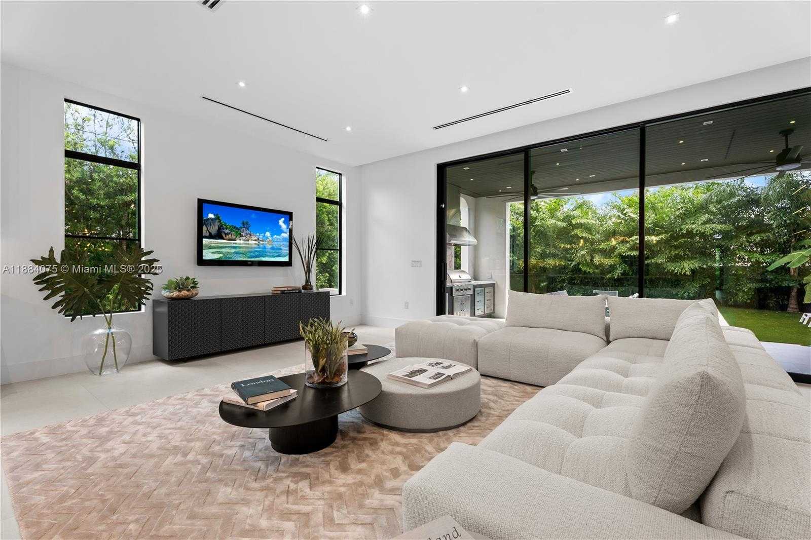 Small Image of 7001 SOUTH WEST 71ST AVE, Miami Number 32