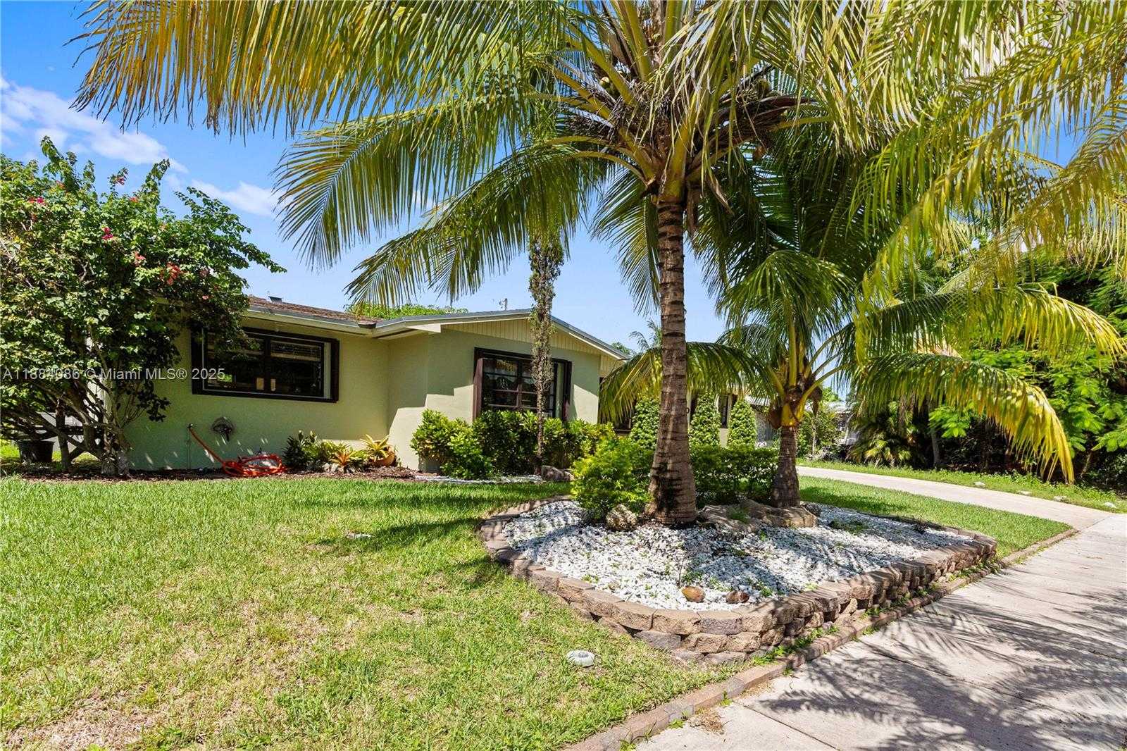 Small Image of 19910 SOUTH WEST 92ND AVE, Cutler Bay Number 13