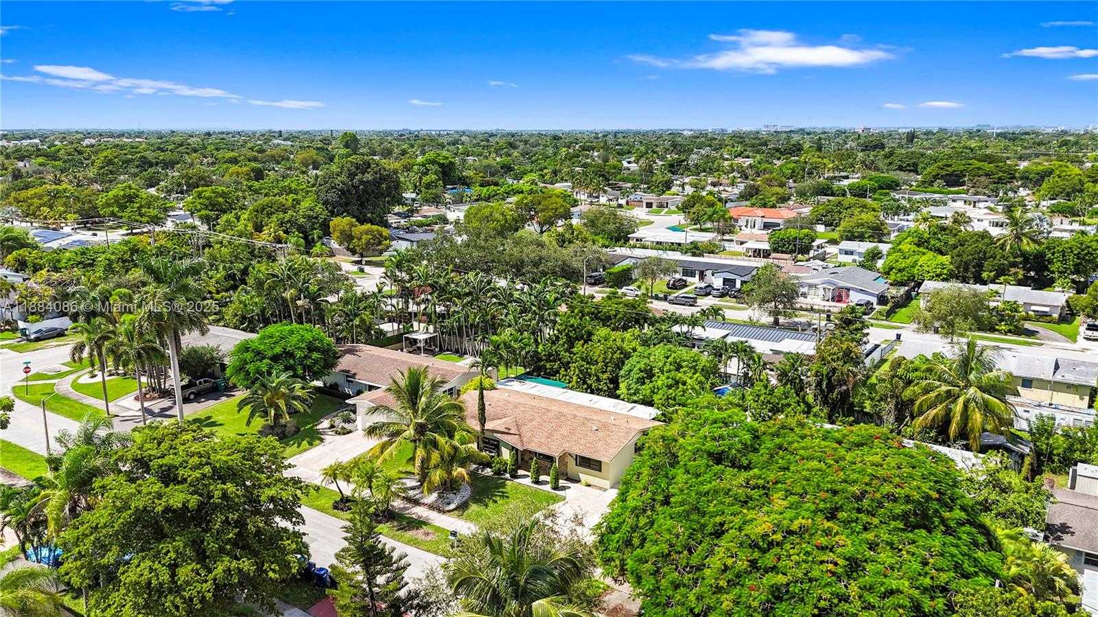 Small Image of 19910 SOUTH WEST 92ND AVE, Cutler Bay Number 3