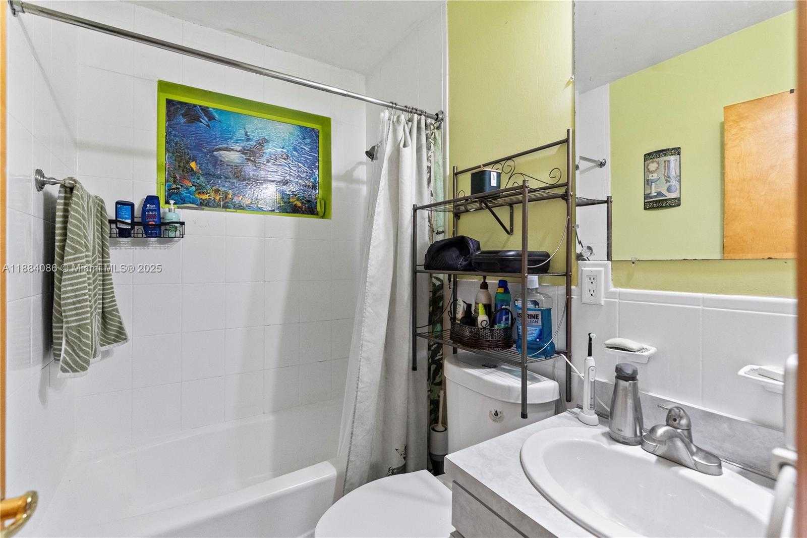 Small Image of 19910 SOUTH WEST 92ND AVE, Cutler Bay Number 38