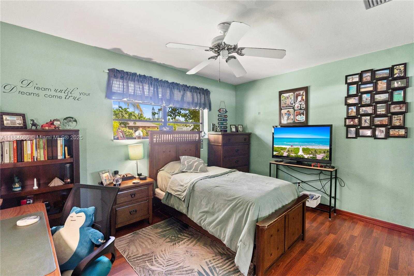 Small Image of 19910 SOUTH WEST 92ND AVE, Cutler Bay Number 39