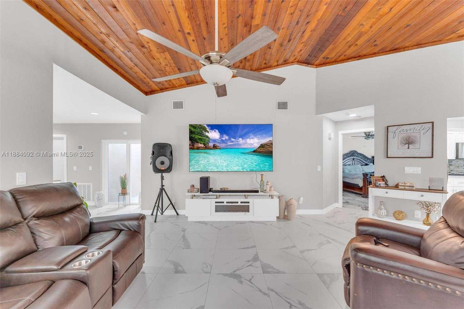 Small Image of 930 SOUTH WEST 108TH AVE, Pembroke Pines Number 11