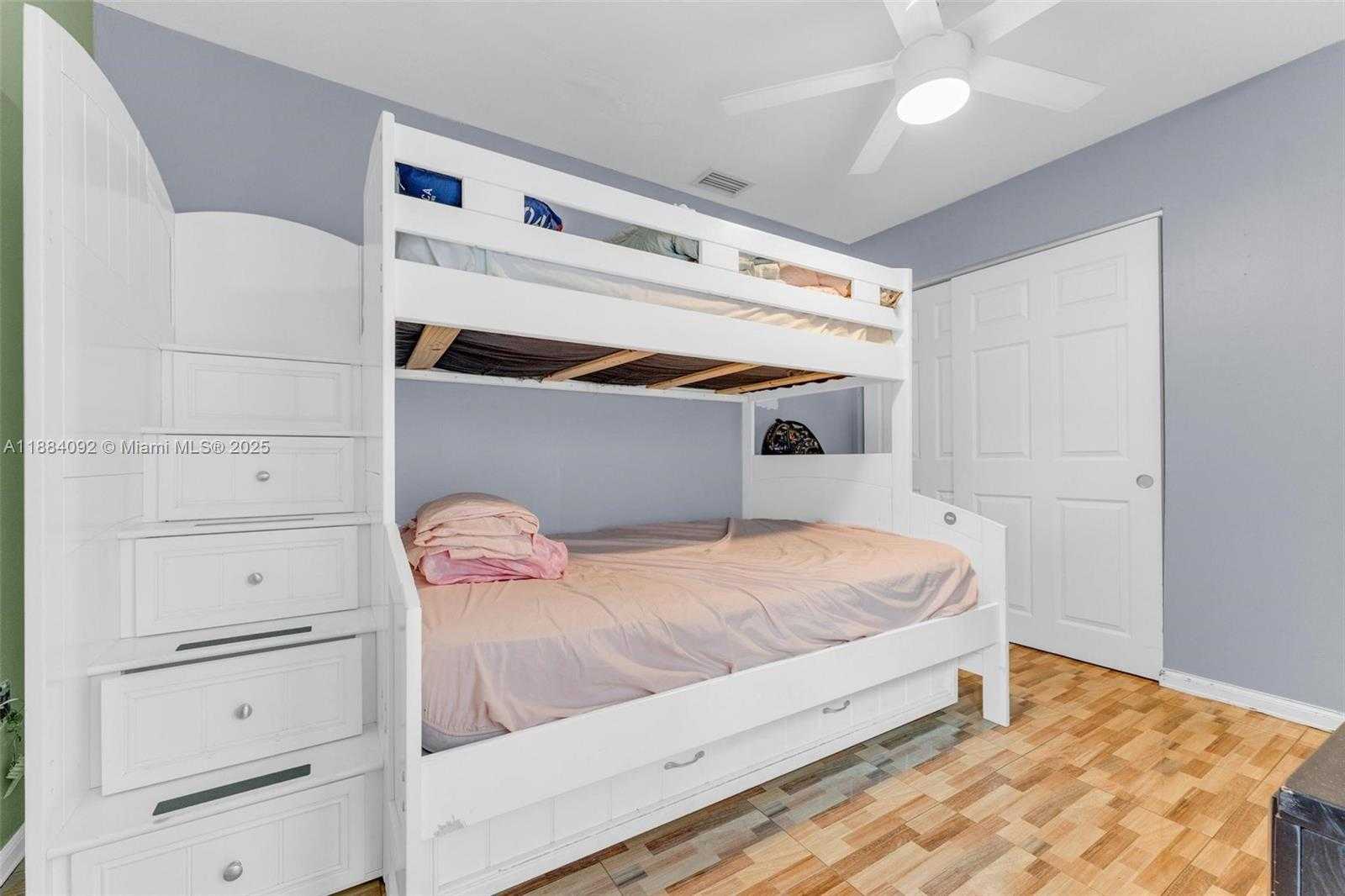Small Image of 930 SOUTH WEST 108TH AVE, Pembroke Pines Number 22