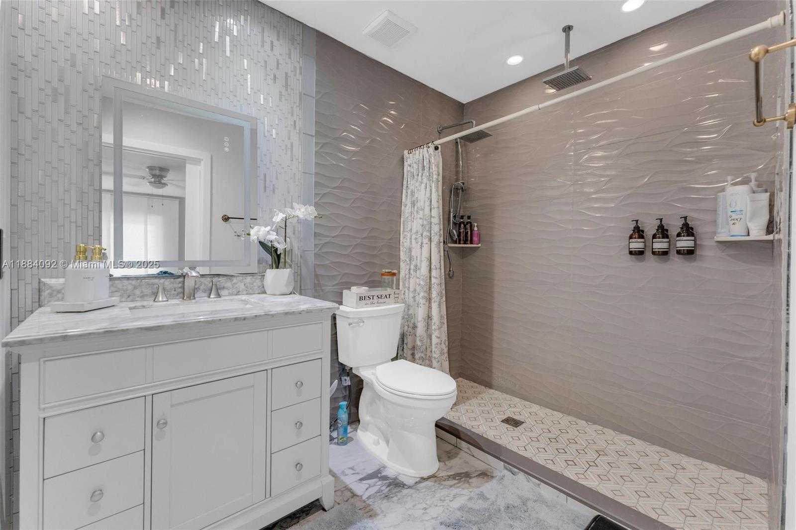 Small Image of 930 SOUTH WEST 108TH AVE, Pembroke Pines Number 25