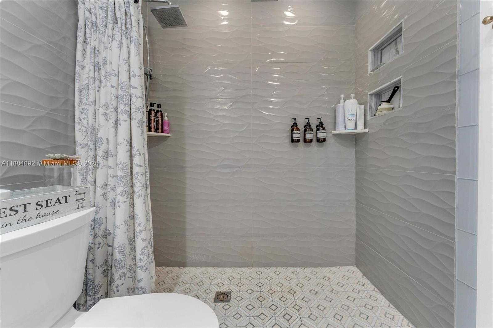 Small Image of 930 SOUTH WEST 108TH AVE, Pembroke Pines Number 26