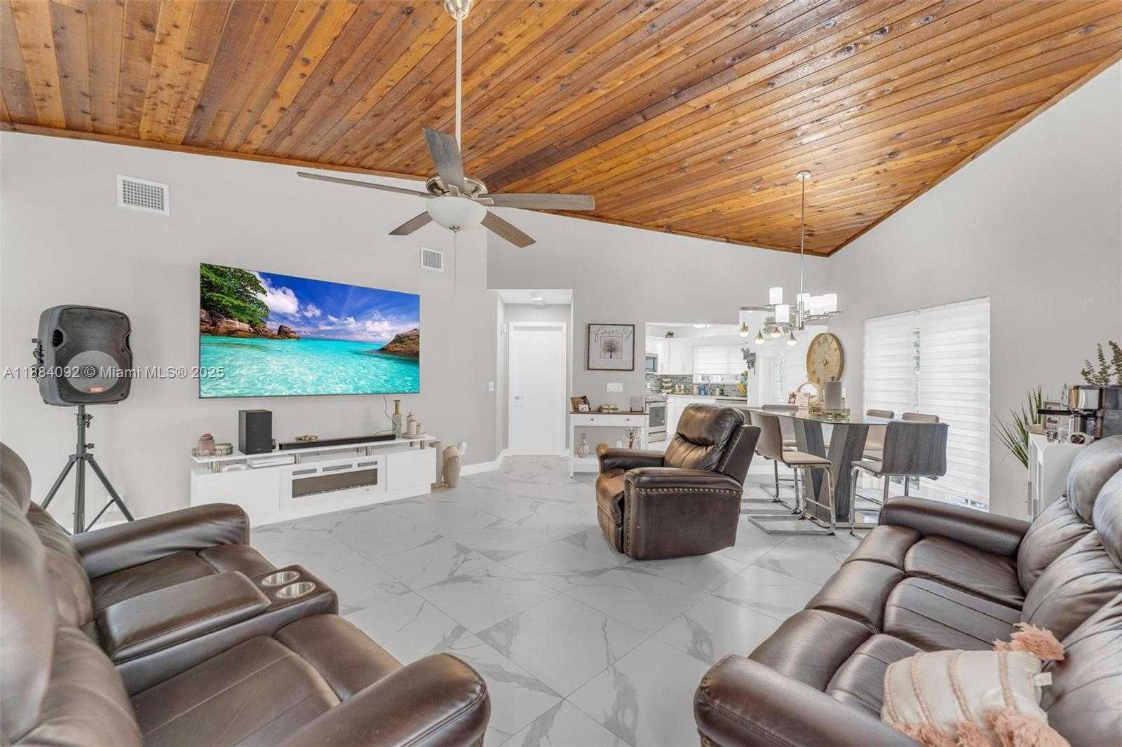 Small Image of 930 SOUTH WEST 108TH AVE, Pembroke Pines Number 28