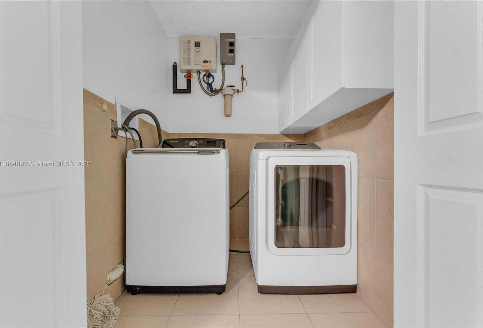 Small Image of 930 SOUTH WEST 108TH AVE, Pembroke Pines Number 40