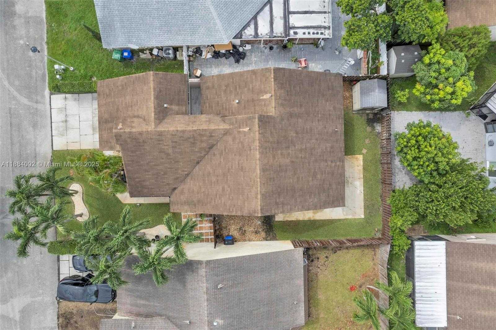 Small Image of 930 SOUTH WEST 108TH AVE, Pembroke Pines Number 44