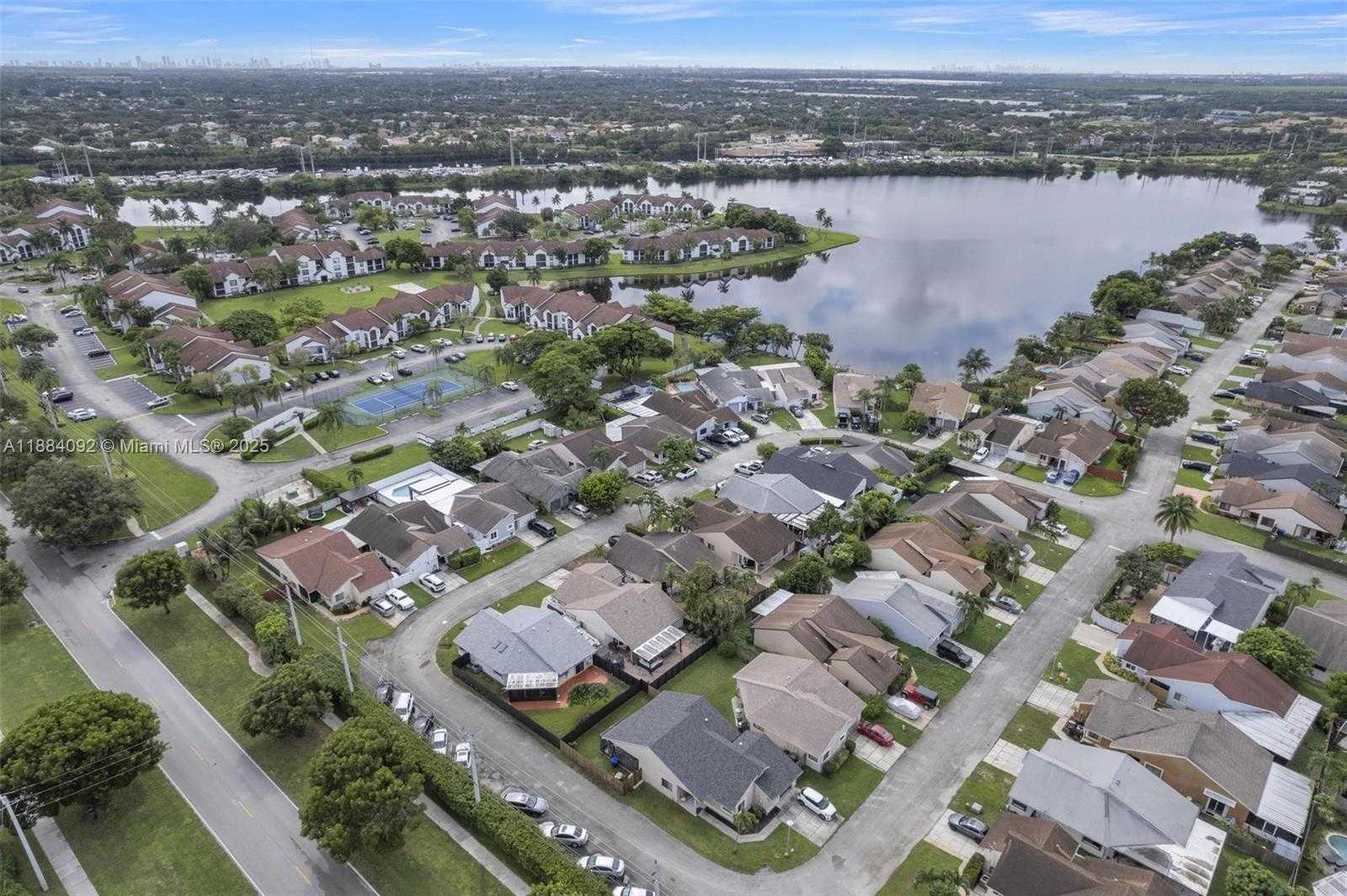 Small Image of 930 SOUTH WEST 108TH AVE, Pembroke Pines Number 49