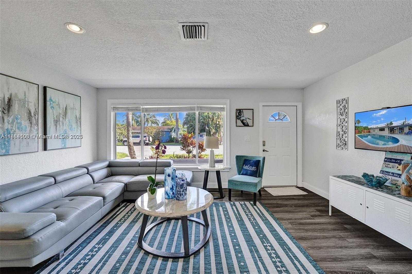 Small Image of 3730 SOUTH WEST 47TH CT, Dania Beach Number 11