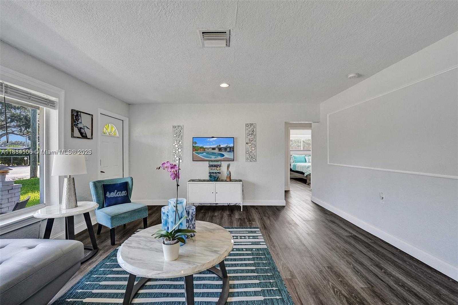 Small Image of 3730 SOUTH WEST 47TH CT, Dania Beach Number 13