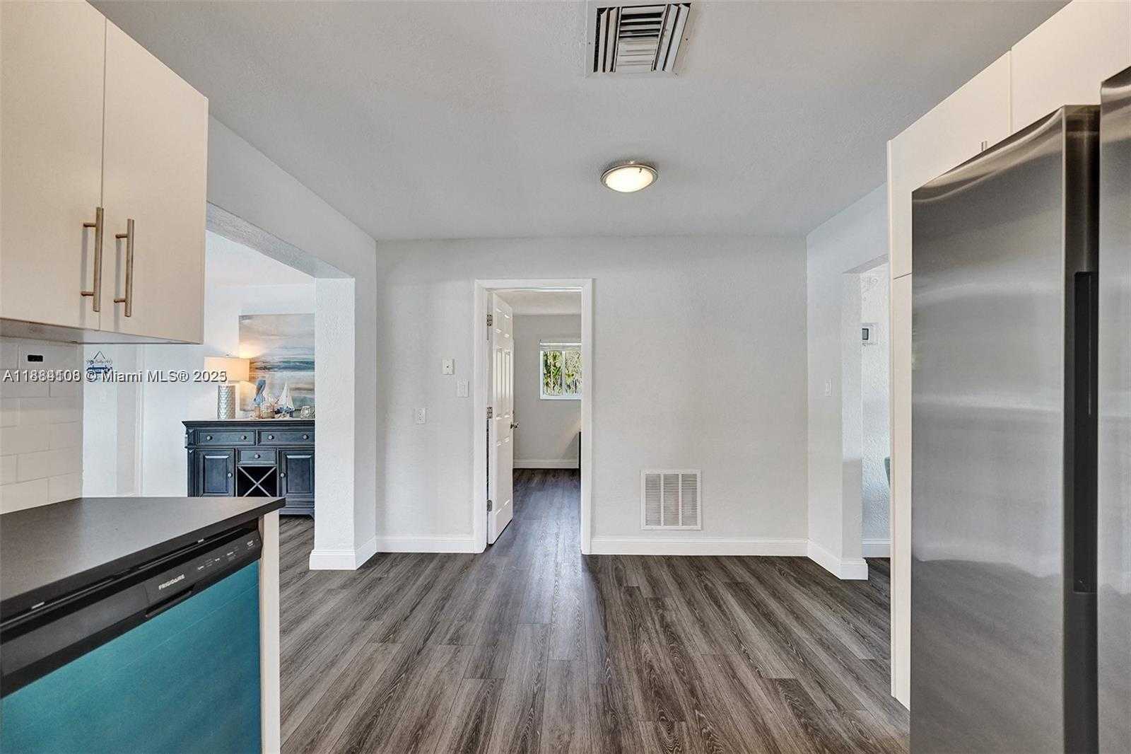 Small Image of 3730 SOUTH WEST 47TH CT, Dania Beach Number 24