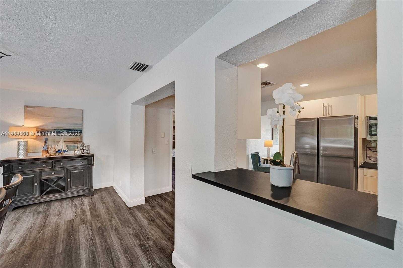 Small Image of 3730 SOUTH WEST 47TH CT, Dania Beach Number 25