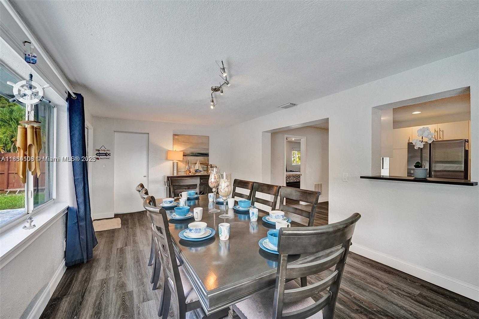 Small Image of 3730 SOUTH WEST 47TH CT, Dania Beach Number 27