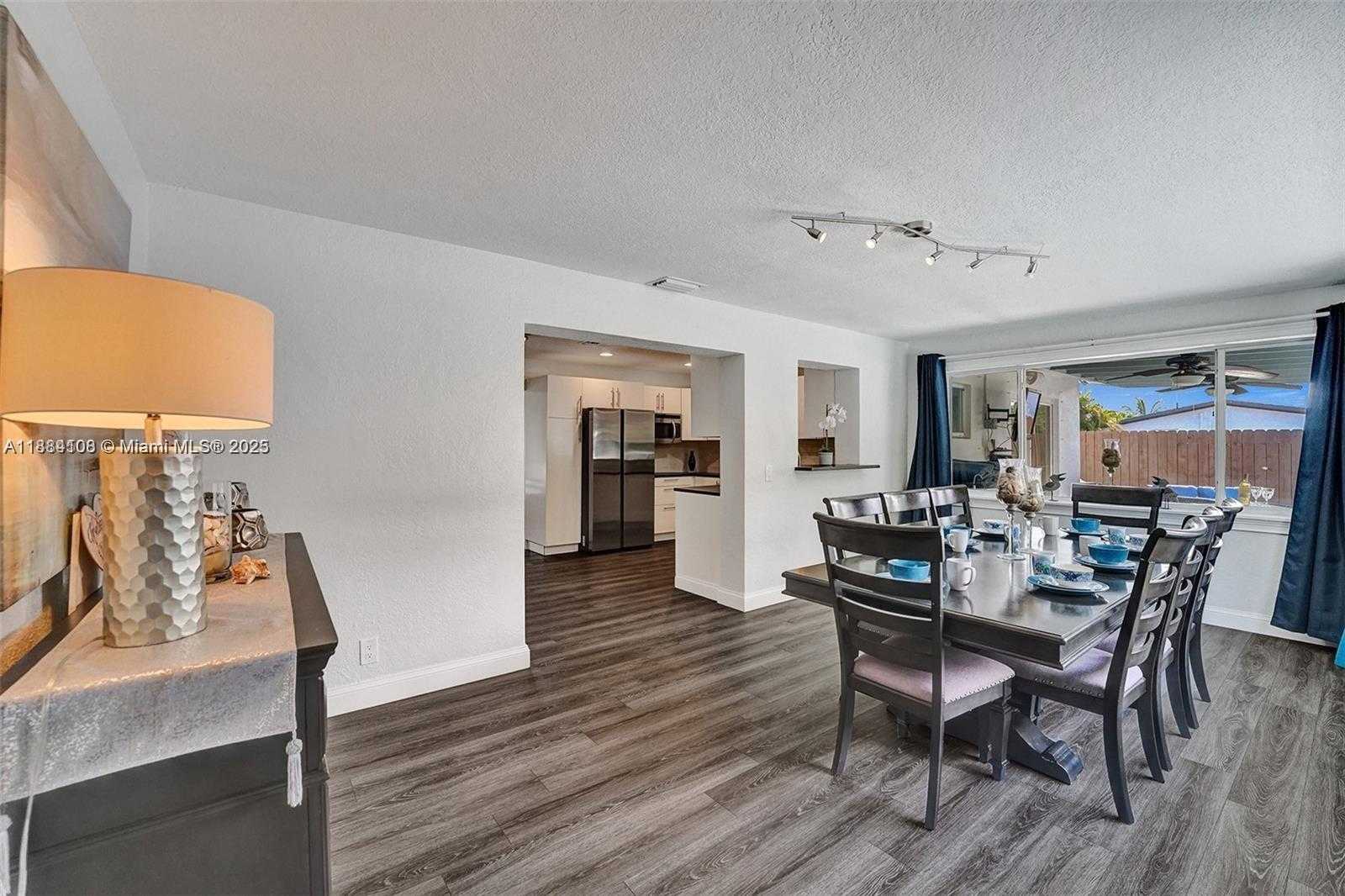 Small Image of 3730 SOUTH WEST 47TH CT, Dania Beach Number 31