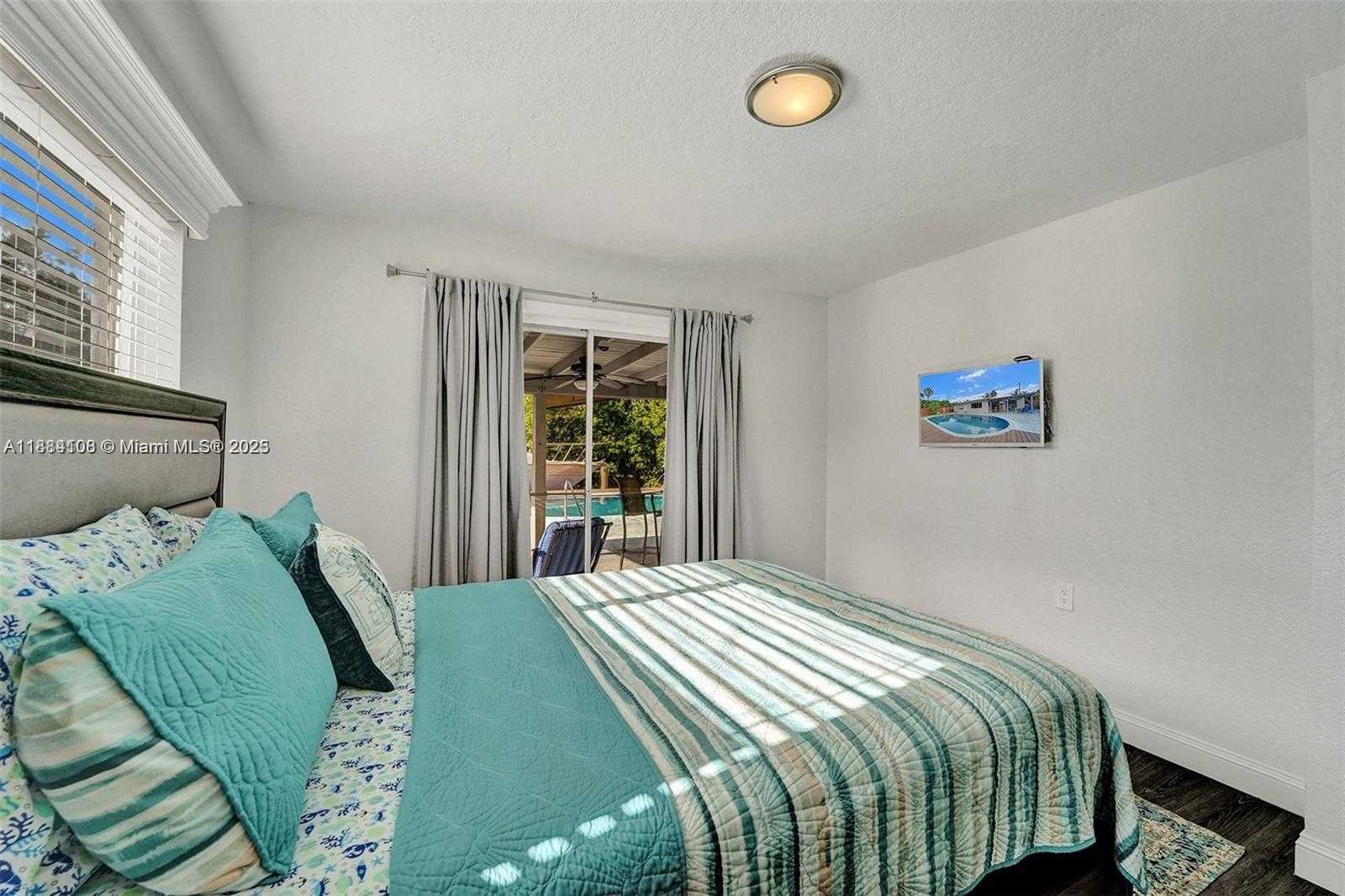 Small Image of 3730 SOUTH WEST 47TH CT, Dania Beach Number 34