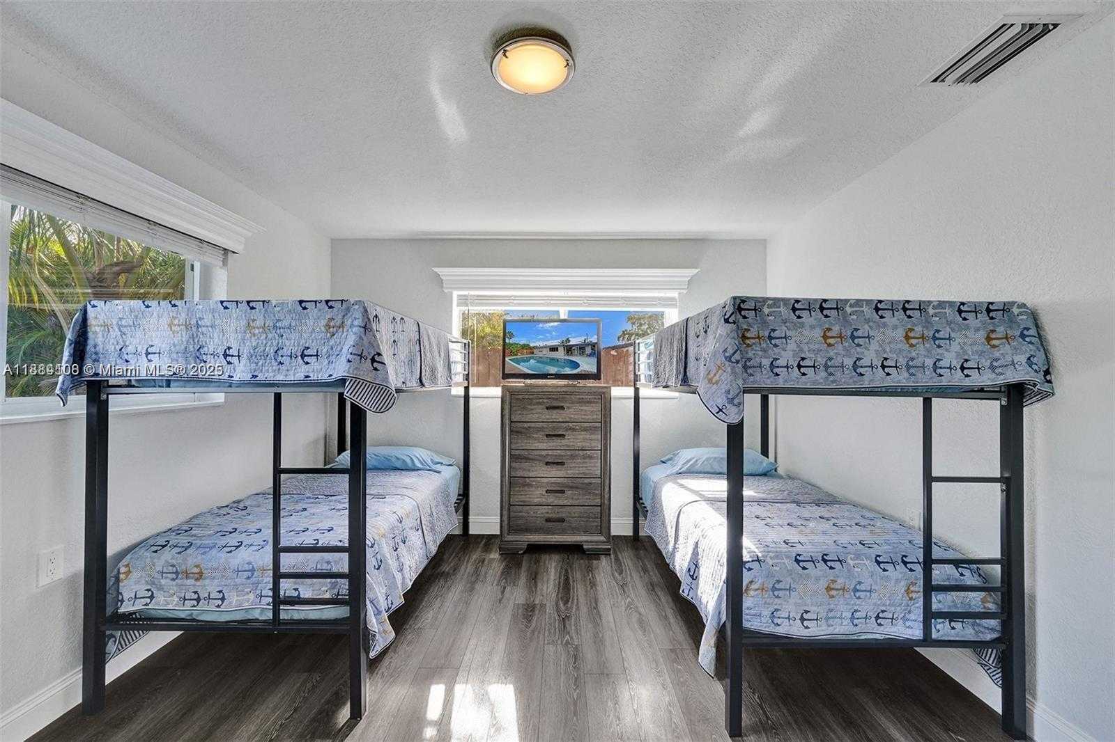 Small Image of 3730 SOUTH WEST 47TH CT, Dania Beach Number 37