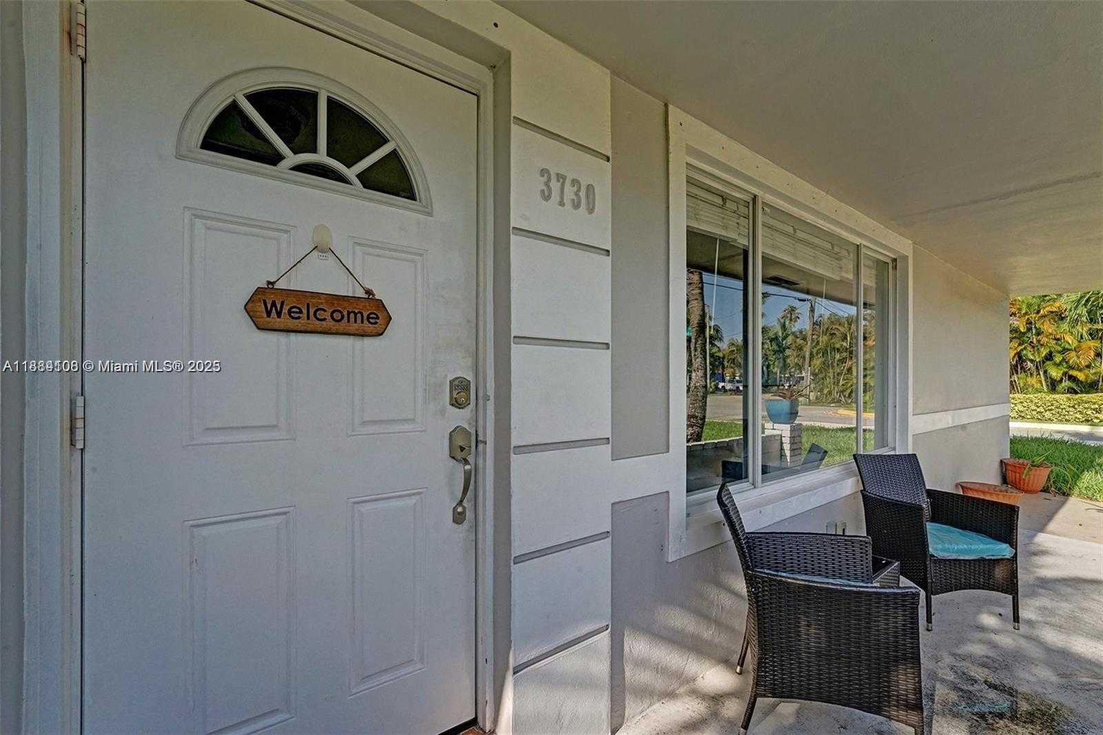Small Image of 3730 SOUTH WEST 47TH CT, Dania Beach Number 4