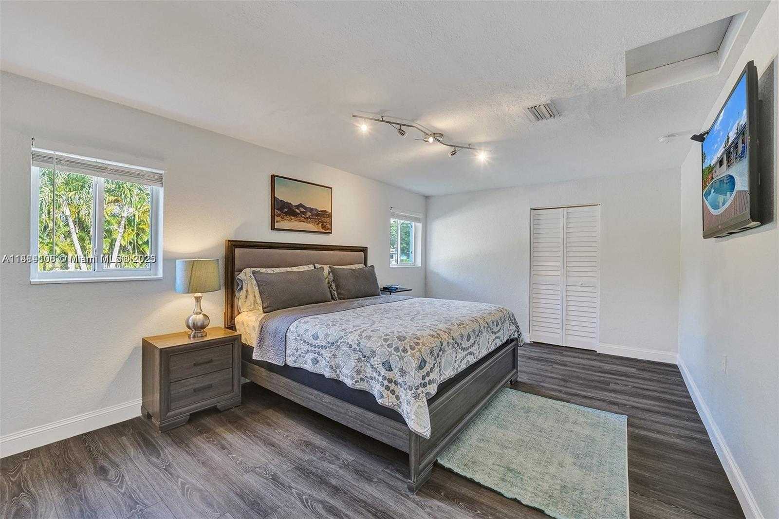 Small Image of 3730 SOUTH WEST 47TH CT, Dania Beach Number 41