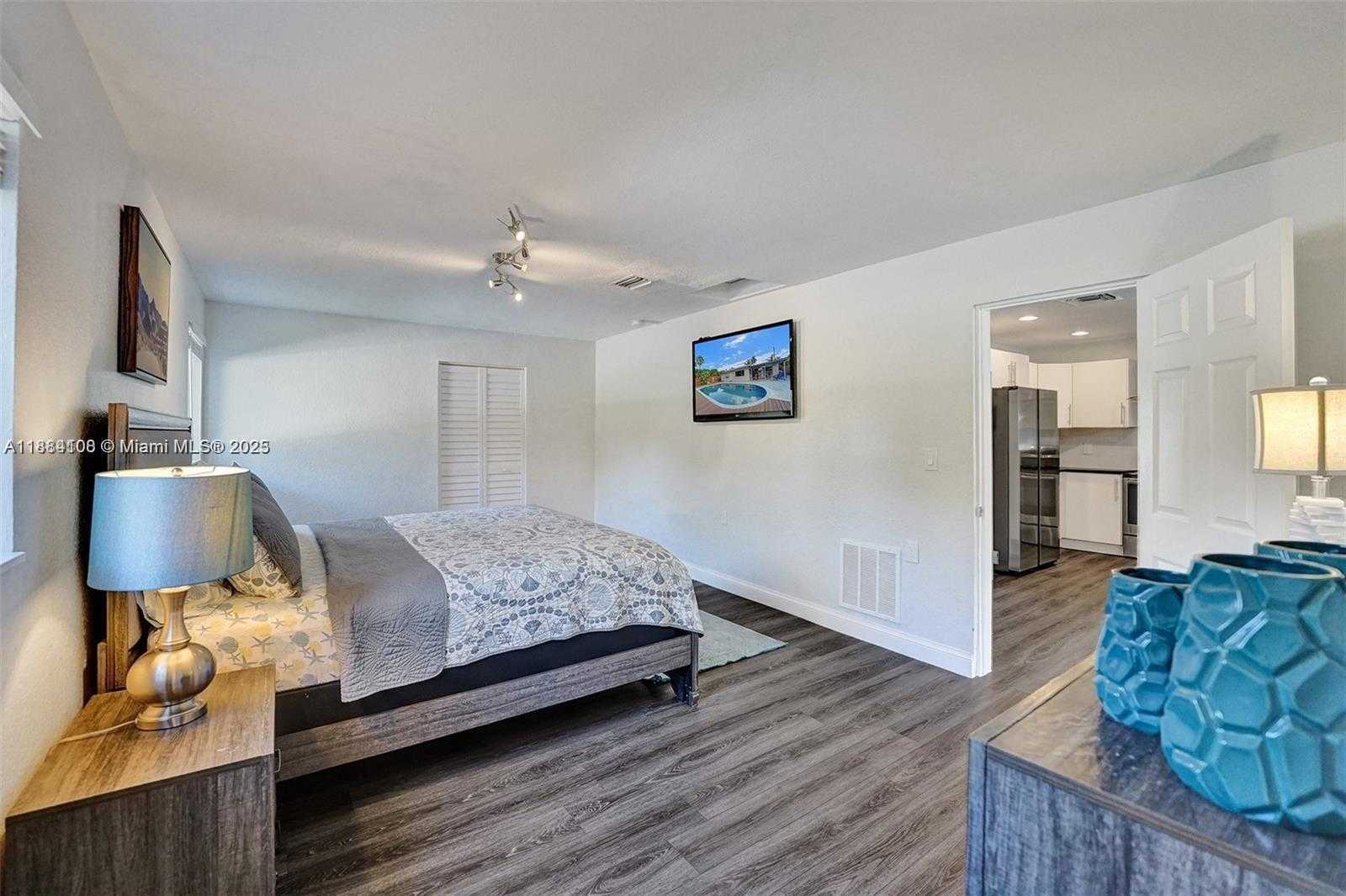 Small Image of 3730 SOUTH WEST 47TH CT, Dania Beach Number 44