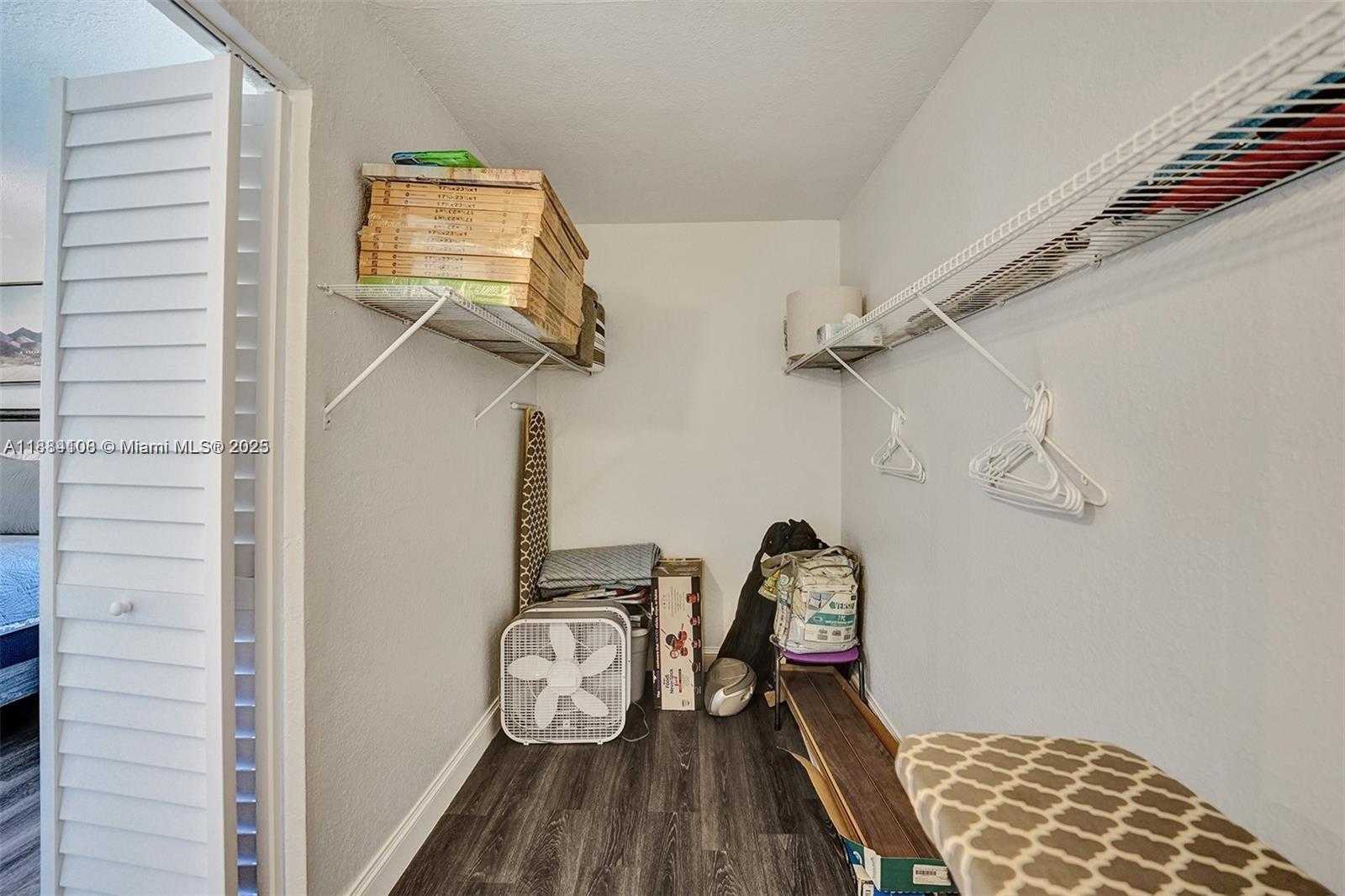Small Image of 3730 SOUTH WEST 47TH CT, Dania Beach Number 47