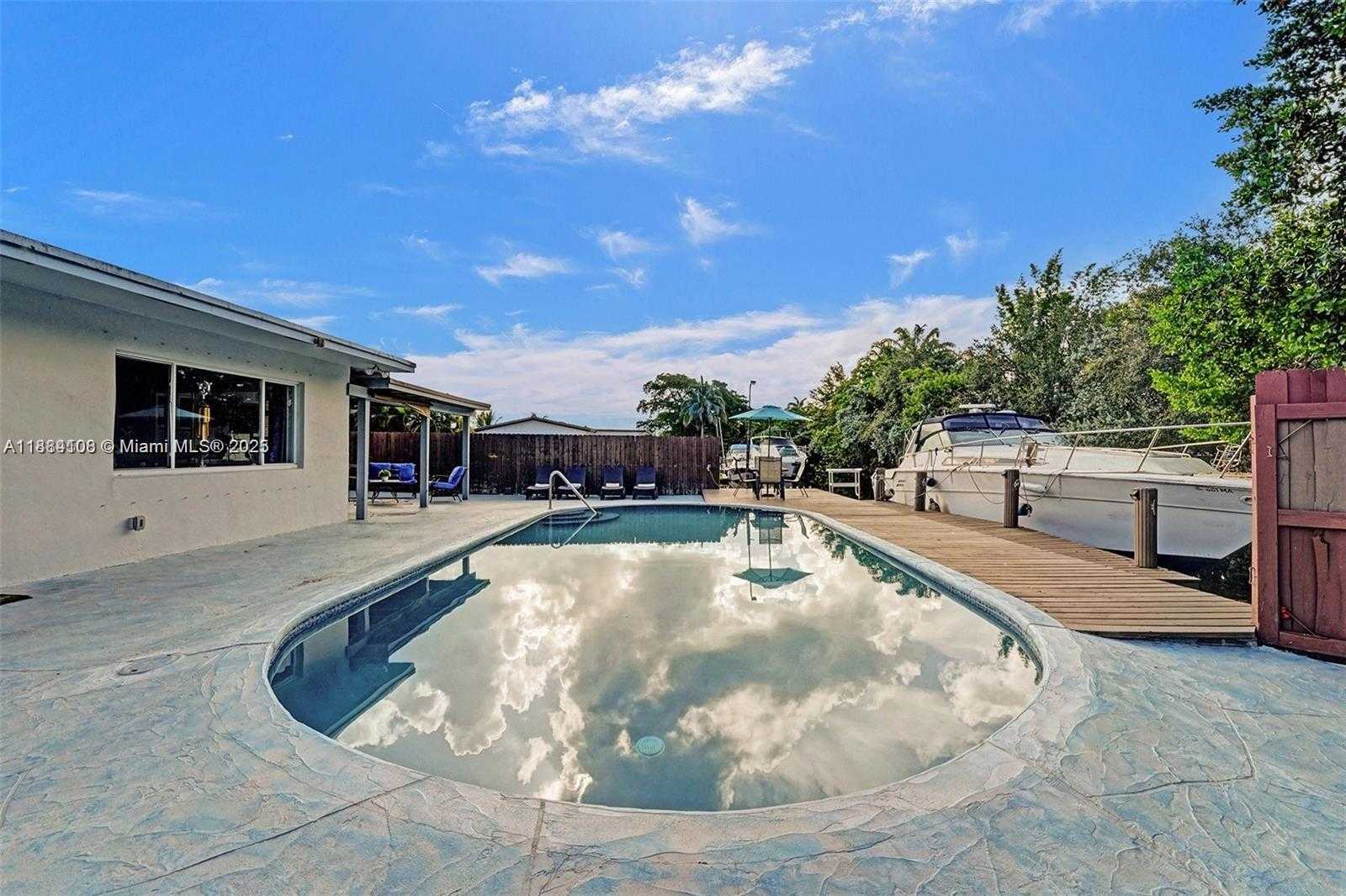 Small Image of 3730 SOUTH WEST 47TH CT, Dania Beach Number 64