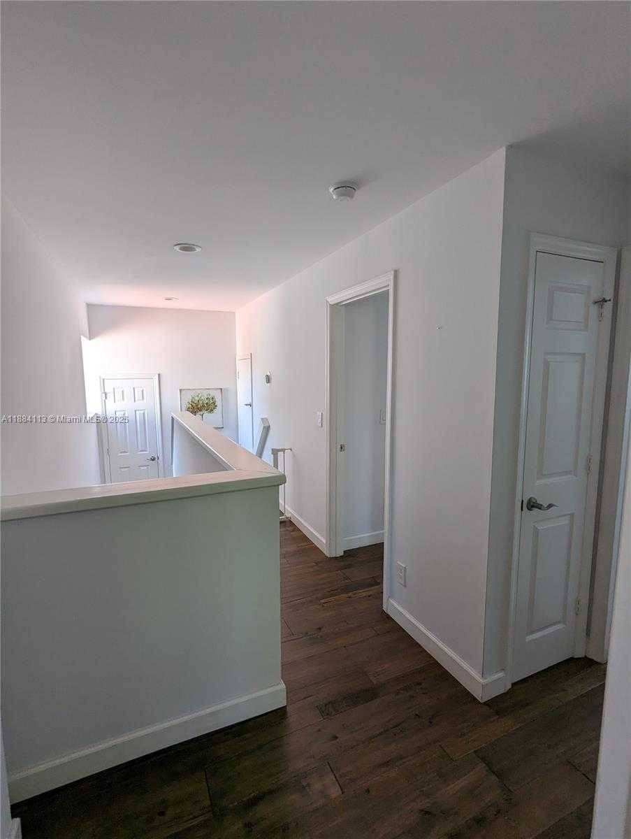 Small Image of 16005 OPAL CREEK DR, Weston Number 22