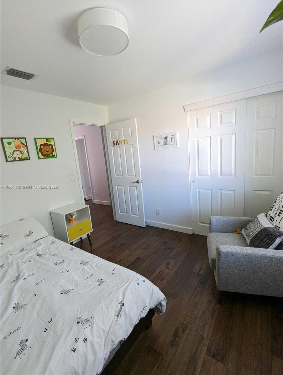 Small Image of 16005 OPAL CREEK DR, Weston Number 24