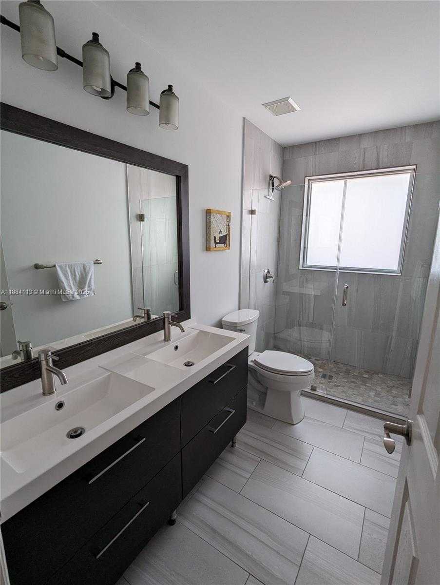 Small Image of 16005 OPAL CREEK DR, Weston Number 29