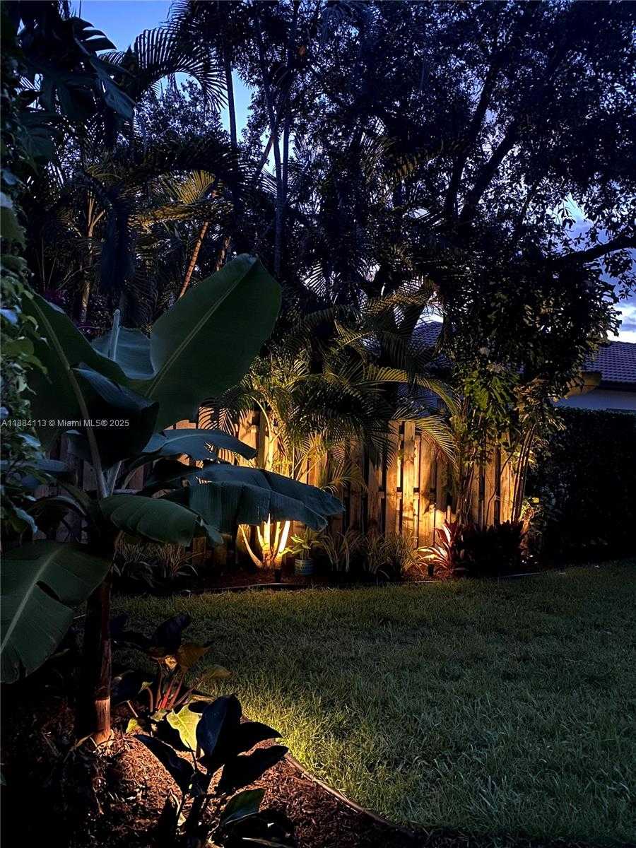 Small Image of 16005 OPAL CREEK DR, Weston Number 34