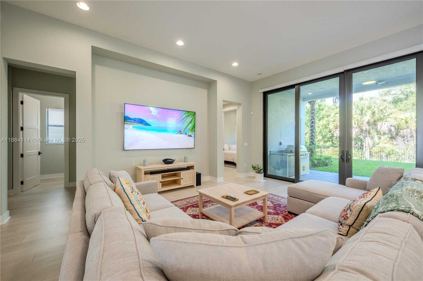 Small Image of 13402 ARTISAN CIR, Palm Beach Gardens Number 21