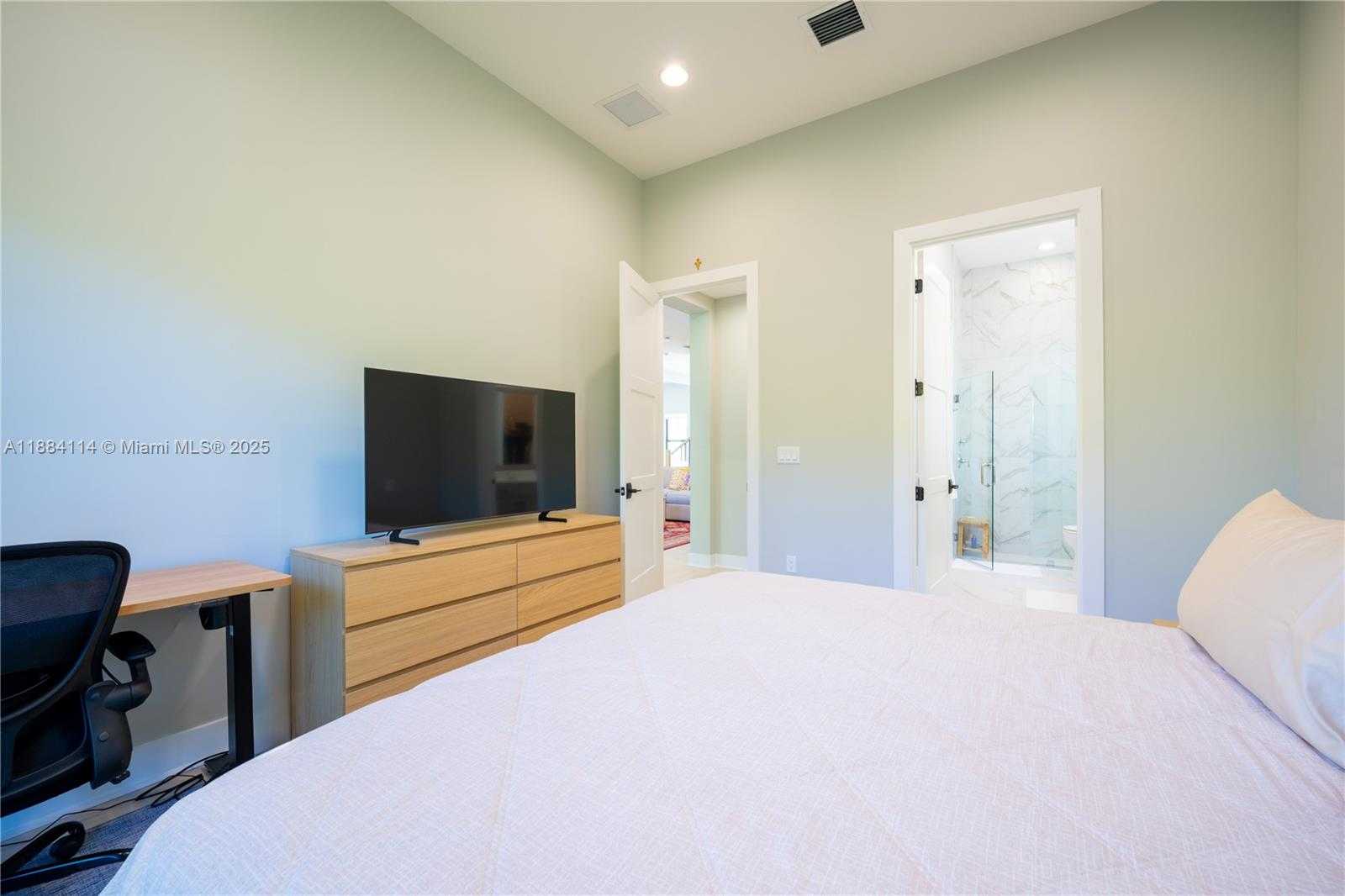 Small Image of 13402 ARTISAN CIR, Palm Beach Gardens Number 24