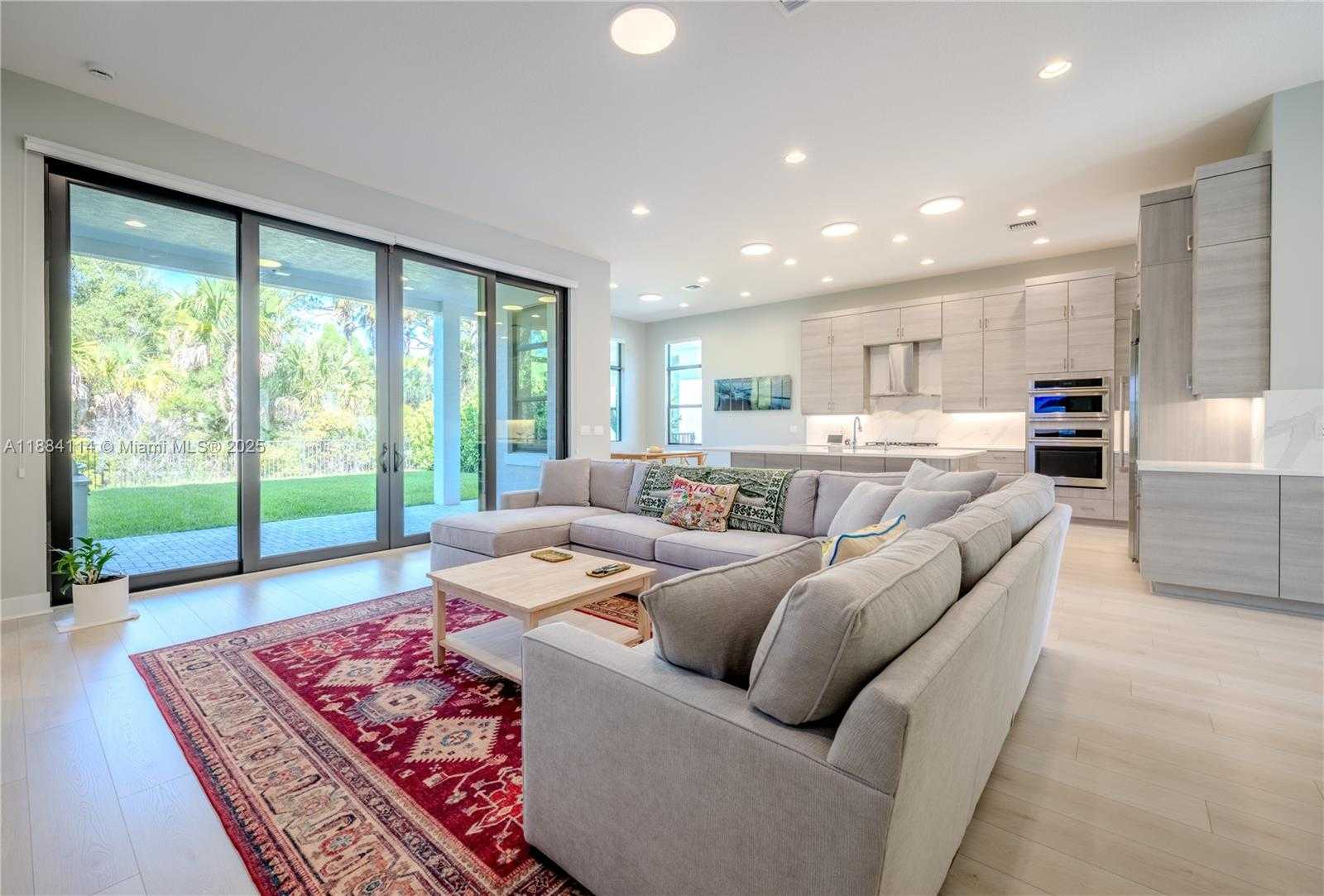Small Image of 13402 ARTISAN CIR, Palm Beach Gardens Number 27