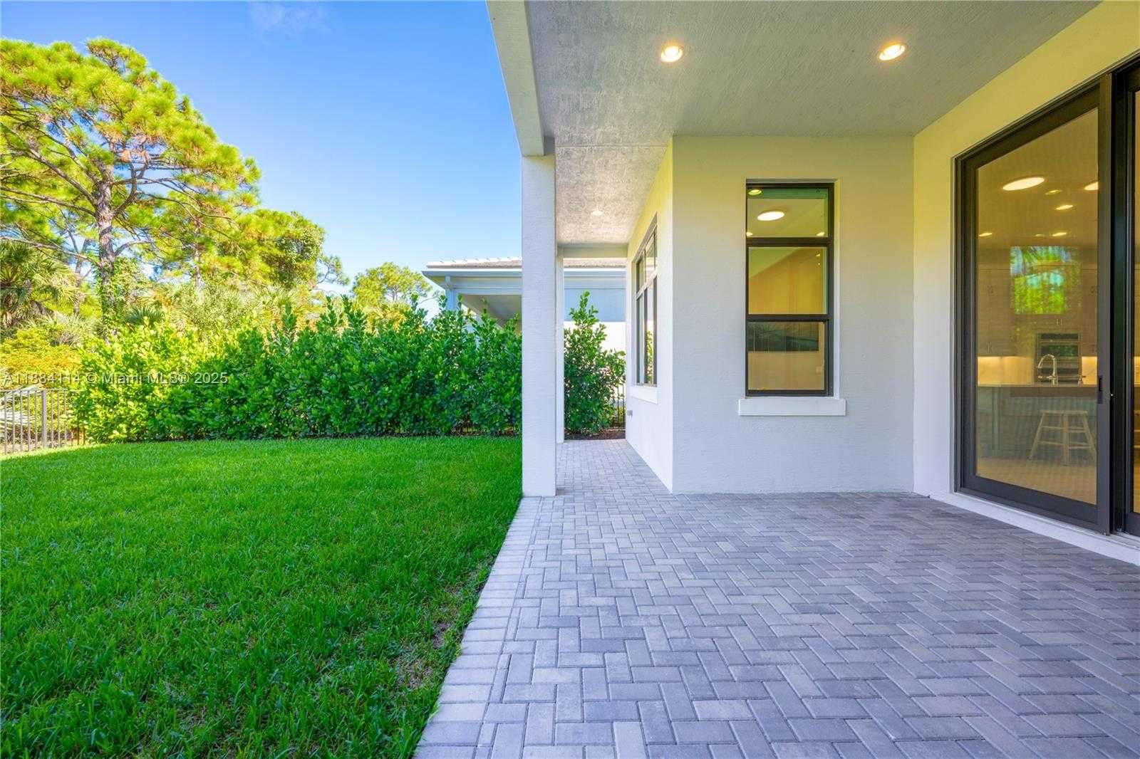 Small Image of 13402 ARTISAN CIR, Palm Beach Gardens Number 30