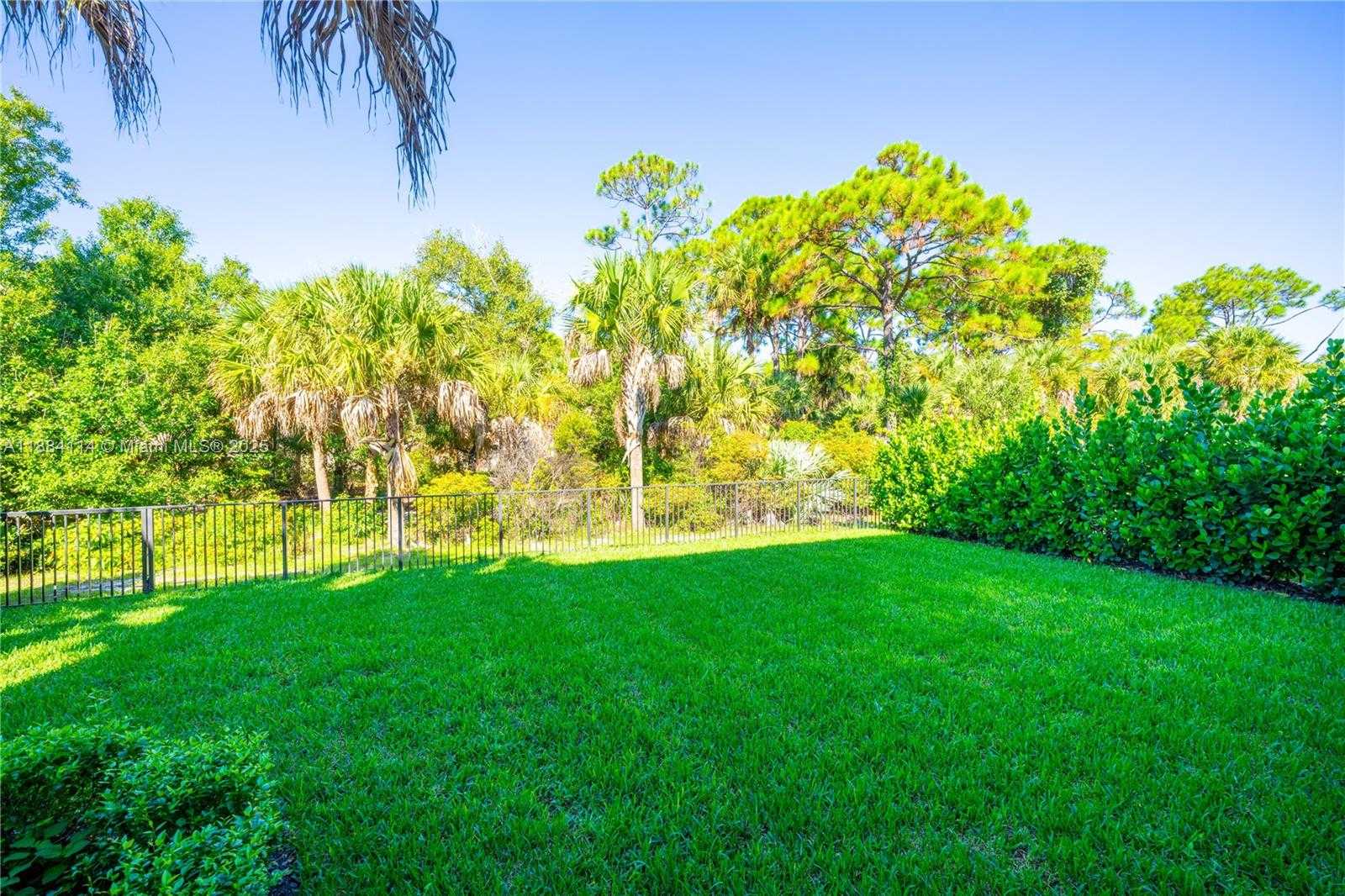 Small Image of 13402 ARTISAN CIR, Palm Beach Gardens Number 31
