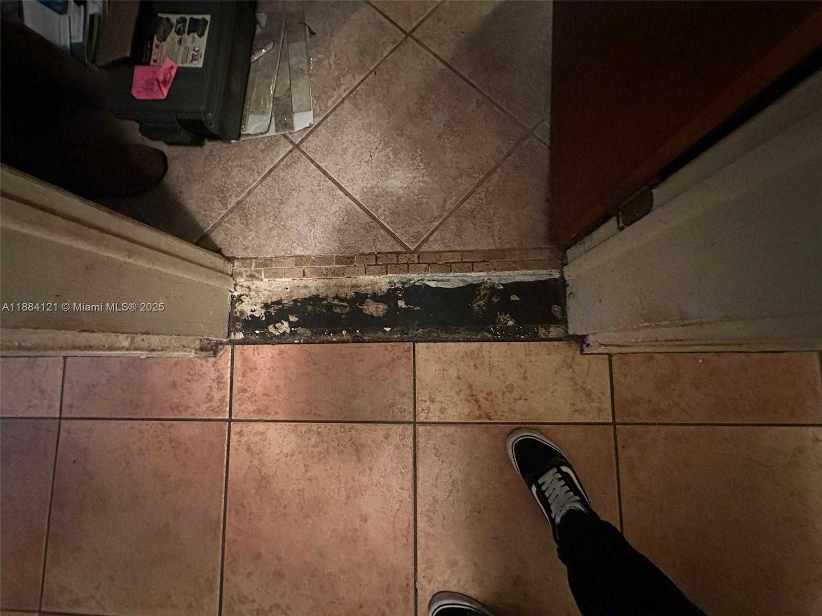 Small Image of 1499 SOUTH WEST 28TH WAY, Fort Lauderdale Number 13
