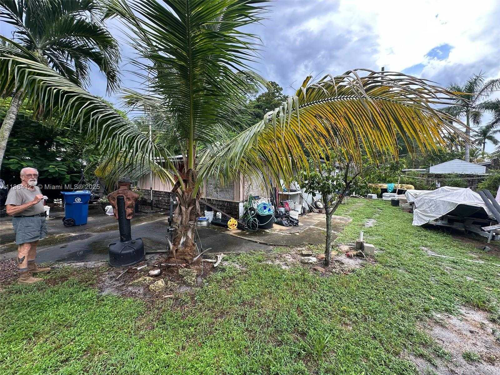 Small Image of 1499 SOUTH WEST 28TH WAY, Fort Lauderdale Number 15