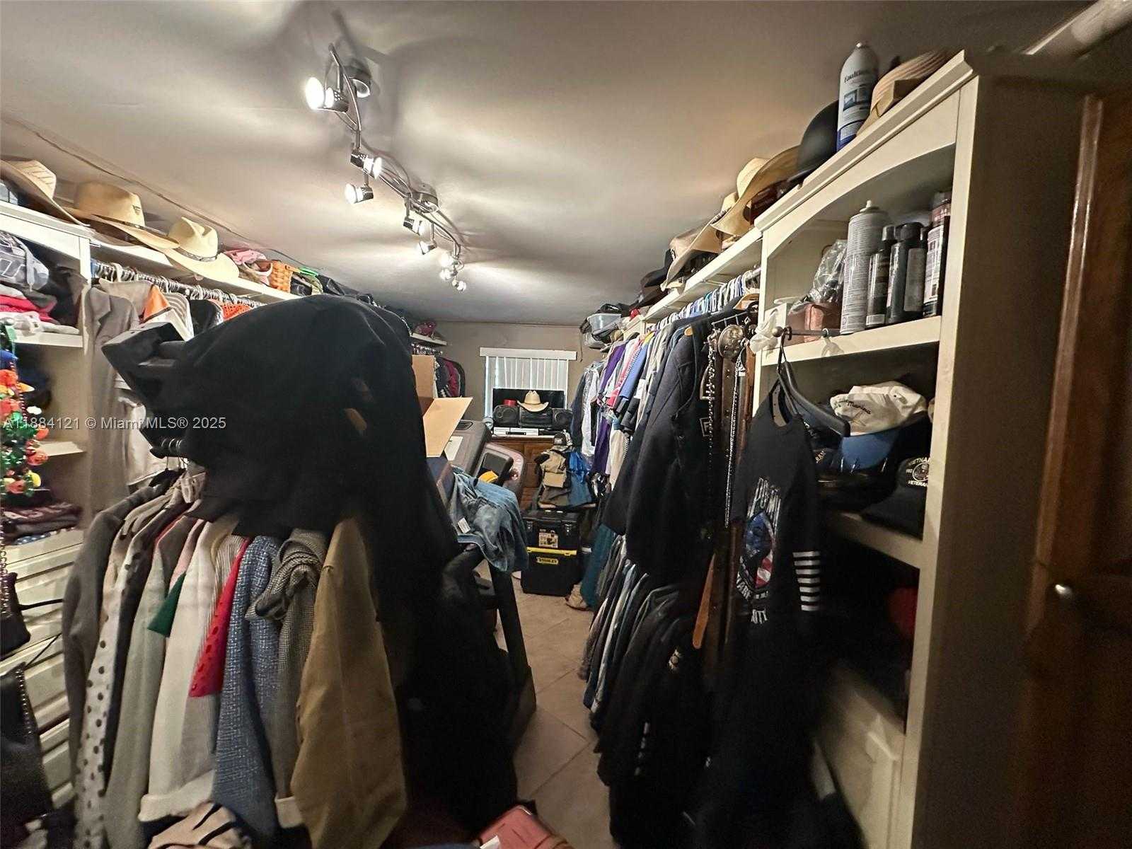 Small Image of 1499 SOUTH WEST 28TH WAY, Fort Lauderdale Number 19