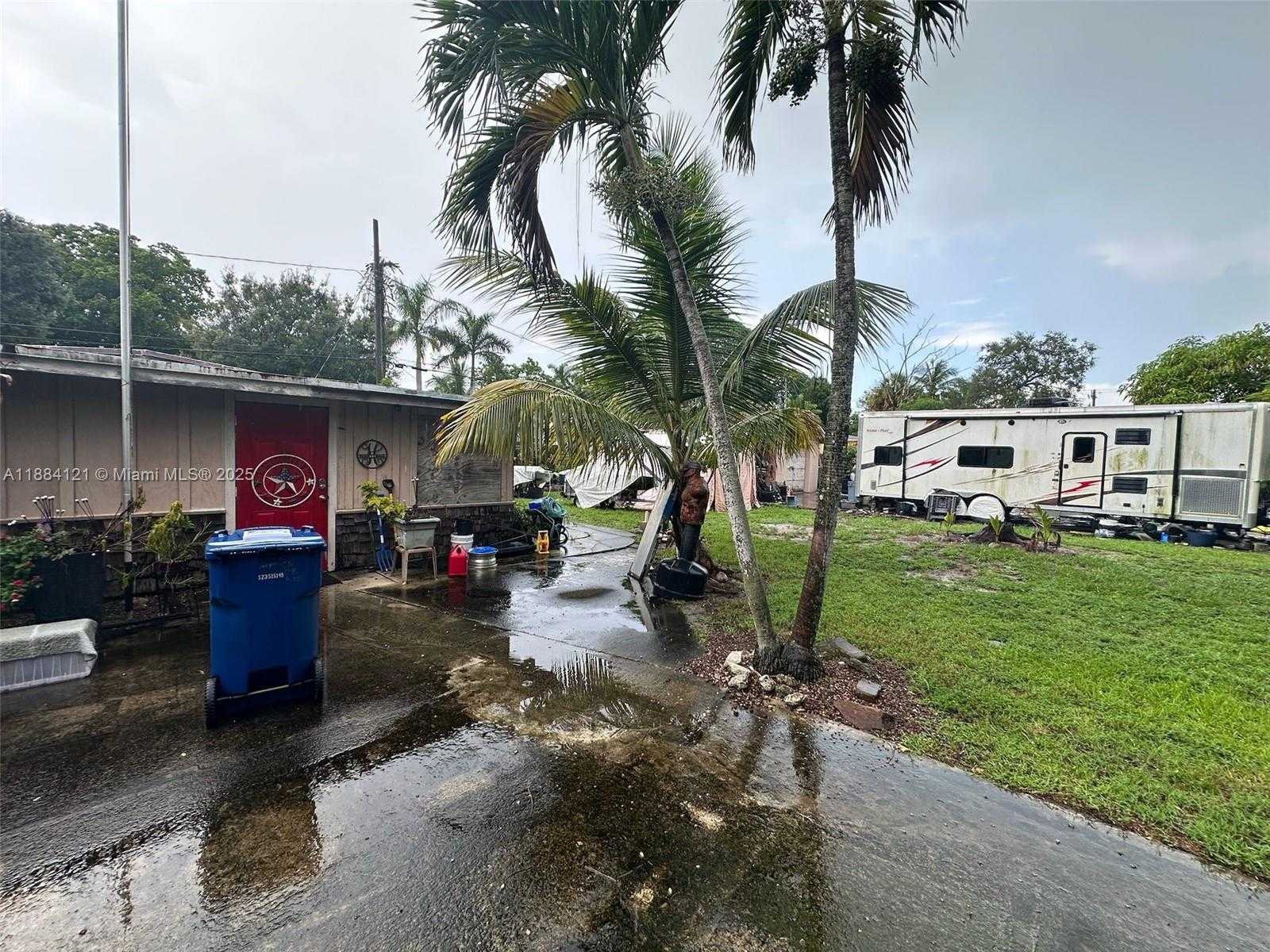 Small Image of 1499 SOUTH WEST 28TH WAY, Fort Lauderdale Number 28