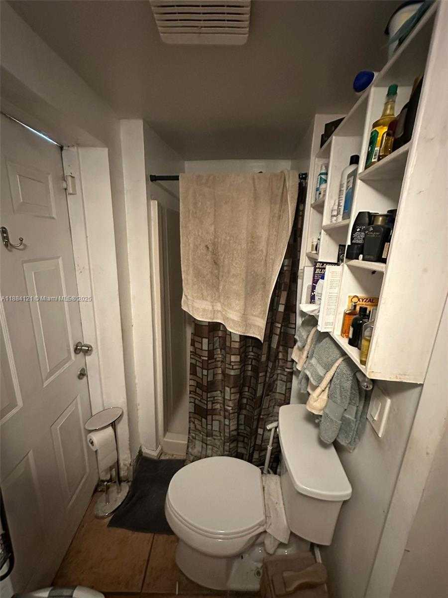 Small Image of 1499 SOUTH WEST 28TH WAY, Fort Lauderdale Number 30