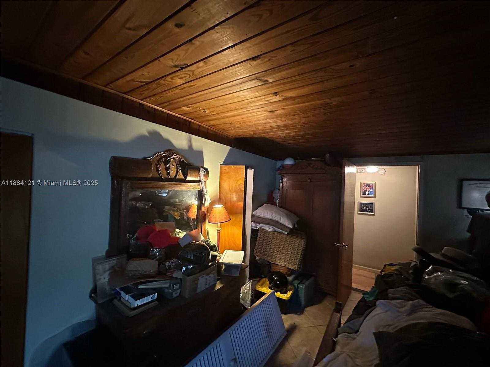 Small Image of 1499 SOUTH WEST 28TH WAY, Fort Lauderdale Number 39