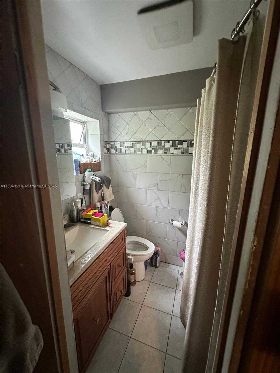 Small Image of 1499 SOUTH WEST 28TH WAY, Fort Lauderdale Number 48