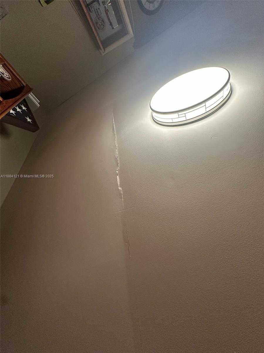 Small Image of 1499 SOUTH WEST 28TH WAY, Fort Lauderdale Number 49