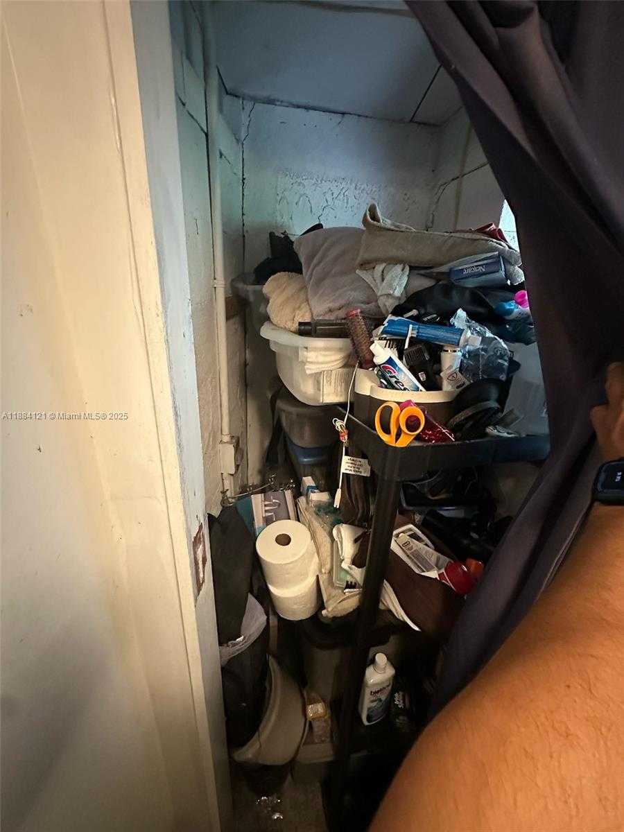 Small Image of 1499 SOUTH WEST 28TH WAY, Fort Lauderdale Number 59