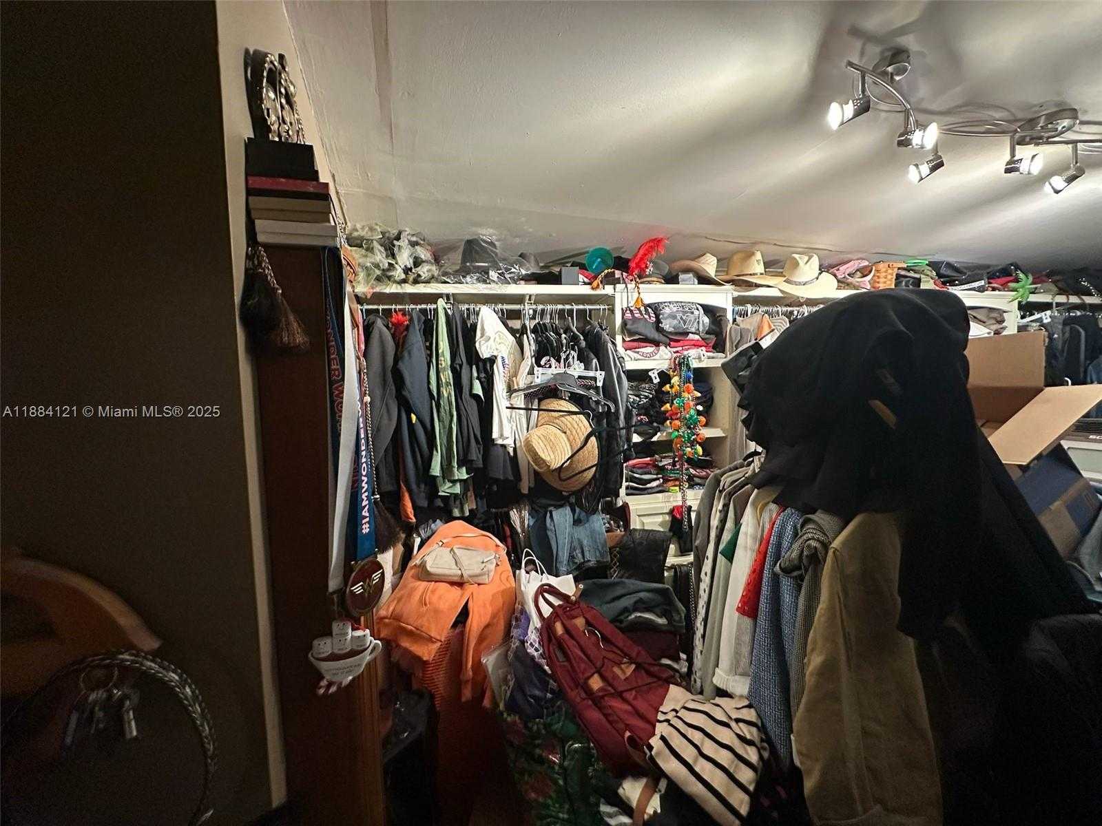 Small Image of 1499 SOUTH WEST 28TH WAY, Fort Lauderdale Number 60