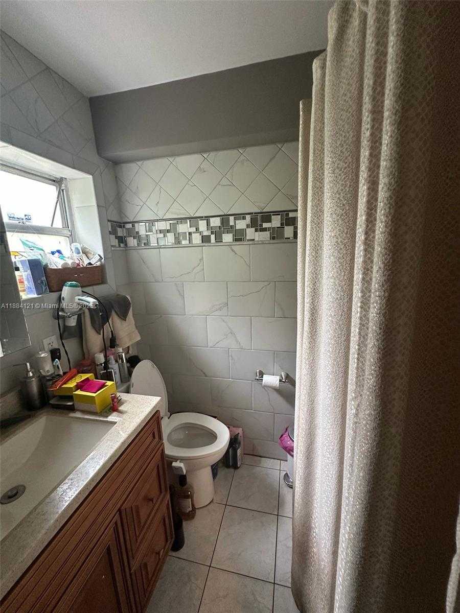 Small Image of 1499 SOUTH WEST 28TH WAY, Fort Lauderdale Number 71